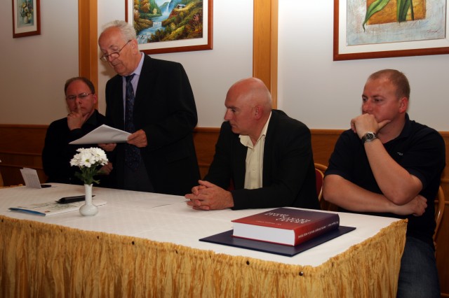 ODRŽANA KNJIŽEVNA VEČER GORNJOSTUBIČKOG KNJIŽEVNIKA MARIJANA KARABINA